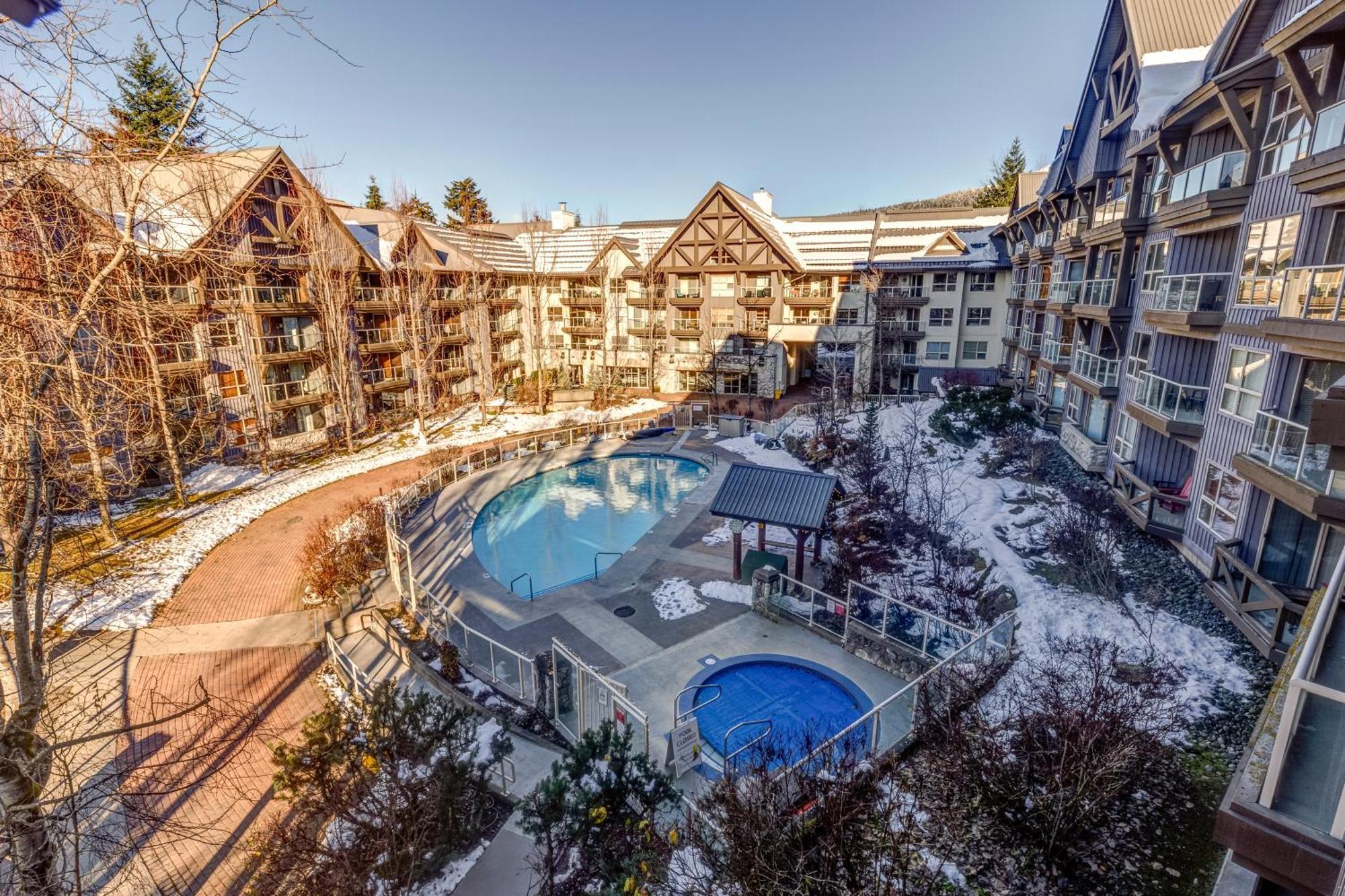 The Lookout Penthouse // A Luxe Suite In ウィスラー エクステリア 写真
